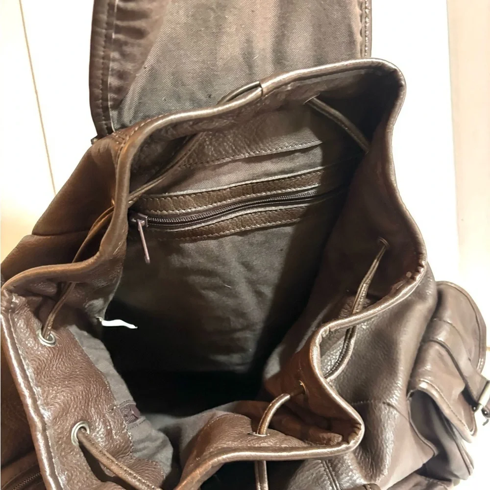 Vintage unisex Brown distressed Leather Backpack